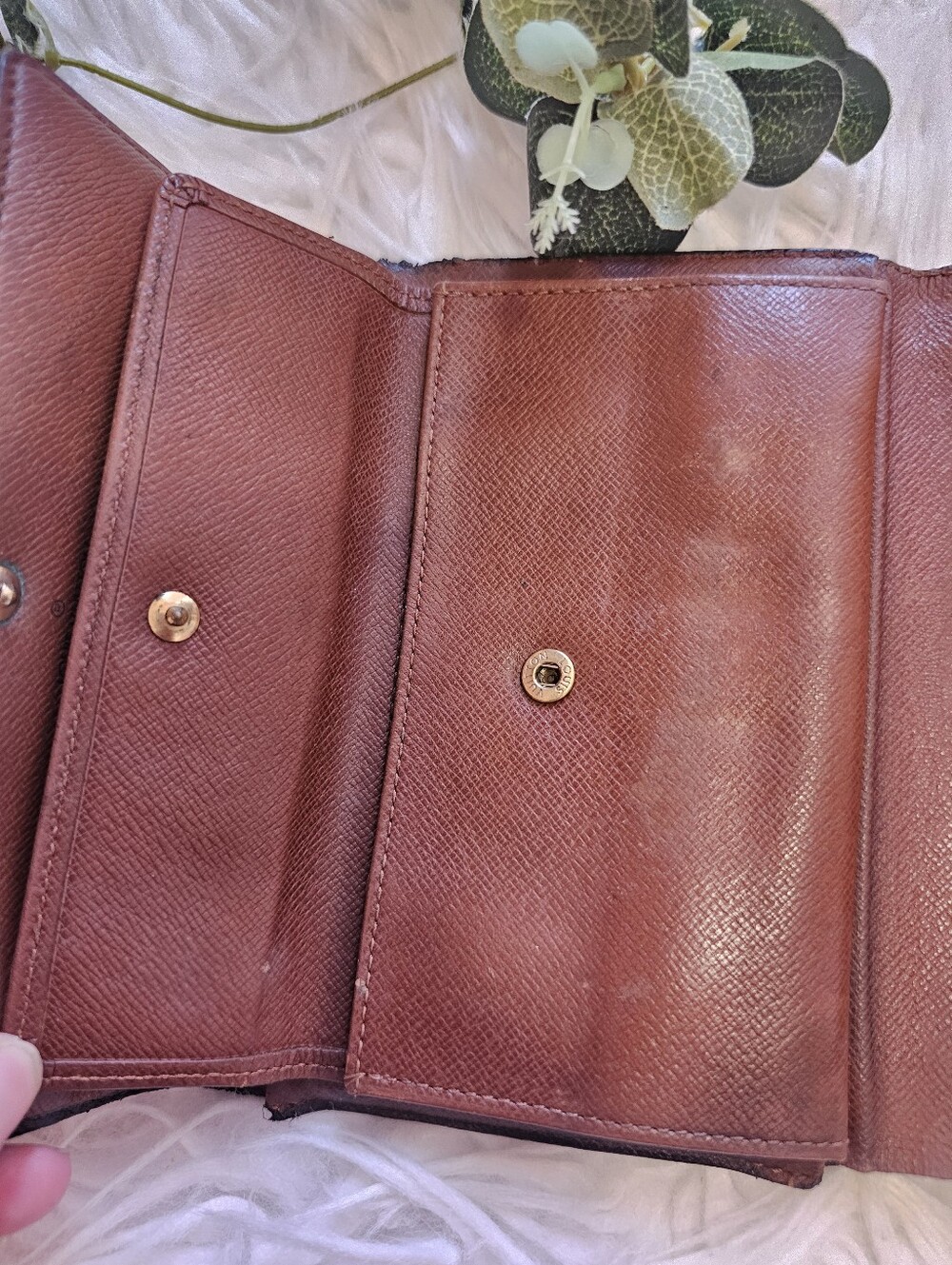 Louis Vuitton Portè Tresor Vintage Compact Trifold Wallet - Picture 9 of 16